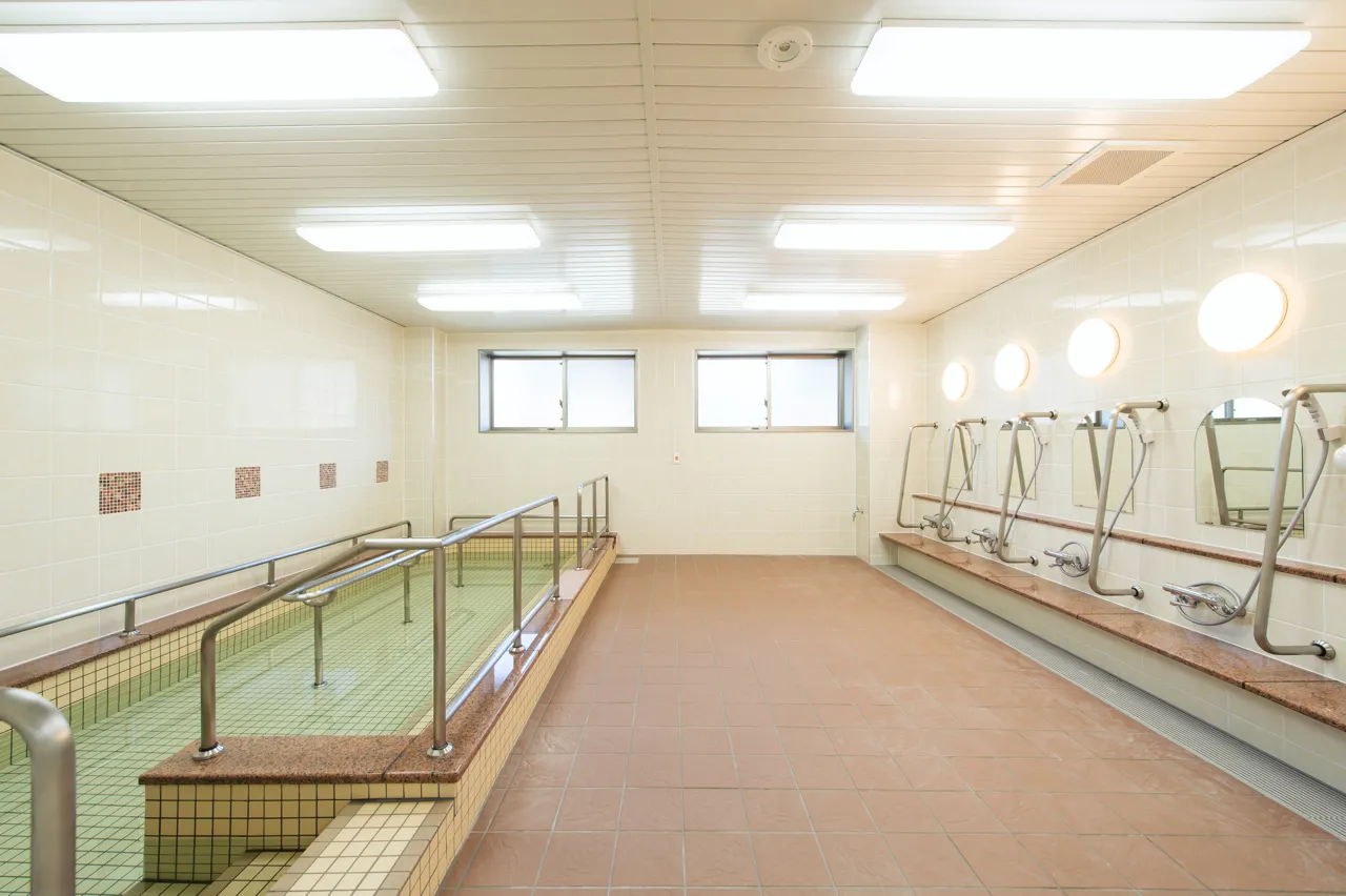 サニーライフ三ツ池公園の外観